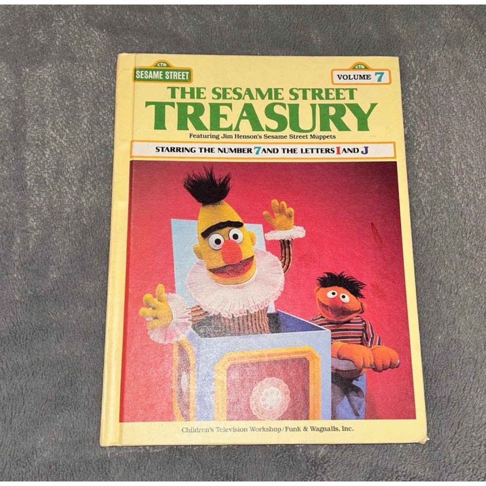 Vintage 1983 Sesame Street Treasury Volume 7 Hardcover Book Number 7 Letters I J